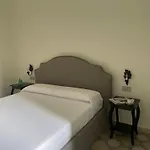 Dimora La Fuga Bed & Breakfast