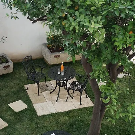 Dimora La Fuga فندق مبيت وإفطار *